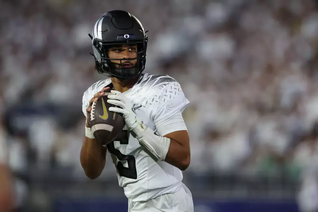 No. 3 Oregon Ducks, No. 7 Indiana Hoosiers set for Big Ten&nbsp;Battle